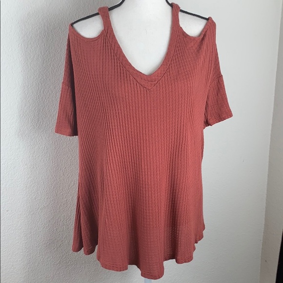 Questions Tops - Questions cold shoulder short sleeve, v-neck top